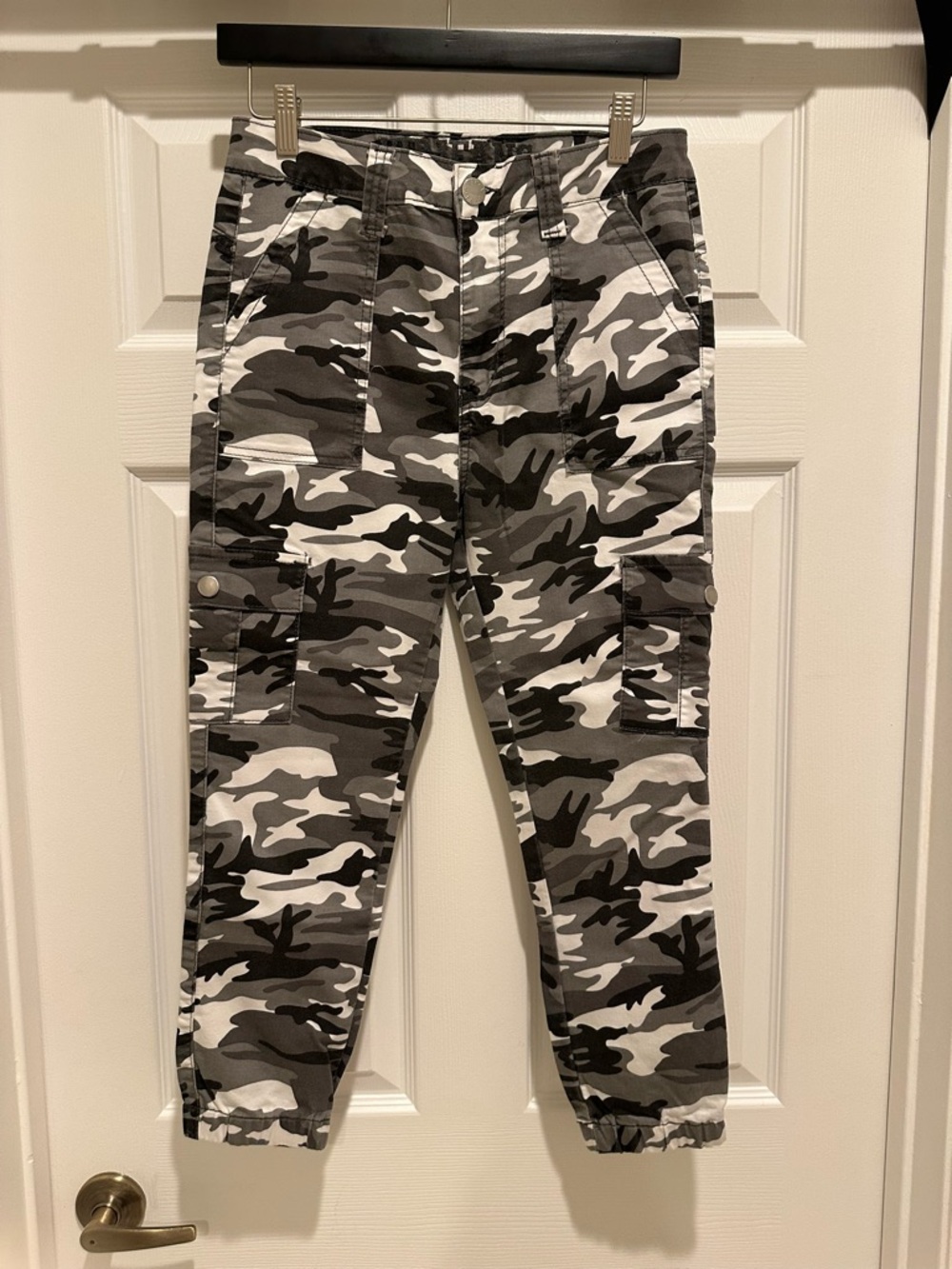 VIP Black & Gray Camo Ankle Cargo Pants